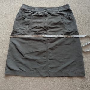EUC Modest Gray Tilley A-line skirt SZ 14